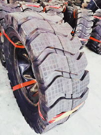 Black Pneumatic Forklift Spare Parts Rubber Wheel Web Type Solid Tyre Tear Resistance